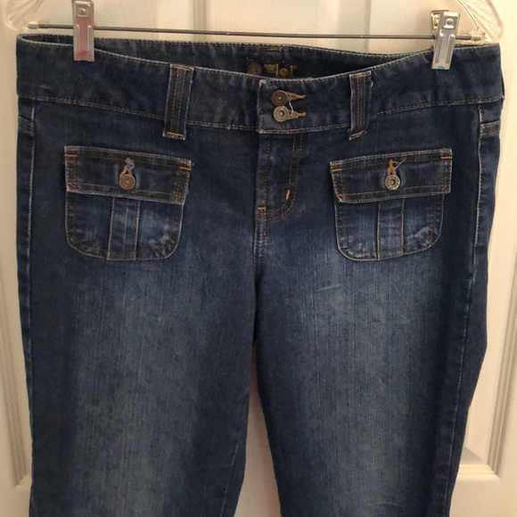 L E I. Blue Jean Capris Sz 11 Juniors - Picture 2 of 8